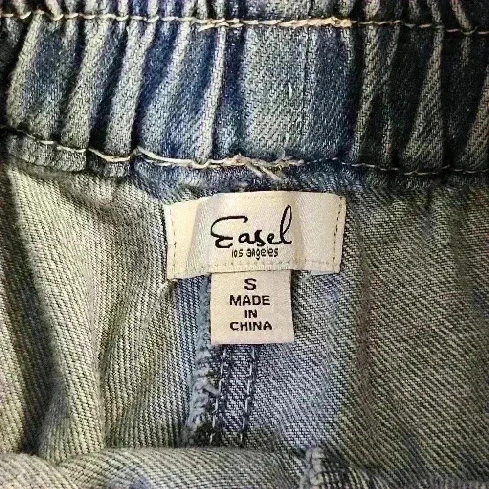 Easel High Rise Elastic Pocket Distressed Jeans Small - Picture 9 of 11